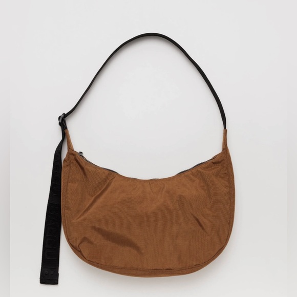 BAGGU Handbags - NWT Baggu Medium Nylon Crescent Bag in Brown